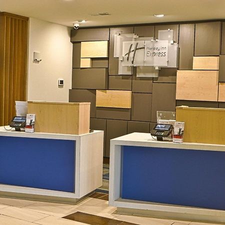 Holiday Inn Express Mccomb By Ihg McComb Exterior foto